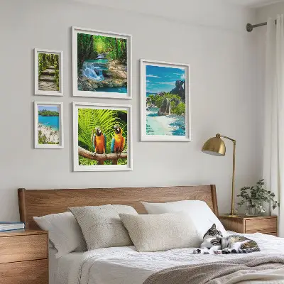 Conjunto de 5 quadros decorativos com paisagens tropicais, pássaros e cachoeiras