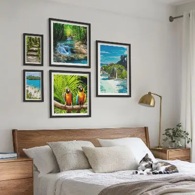 Conjunto de 5 quadros decorativos com paisagens tropicais, pássaros e cachoeiras
