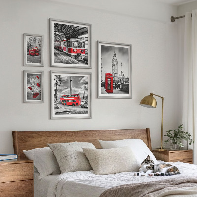 Parede galeria de quadros Motivos londrinos com detalhes