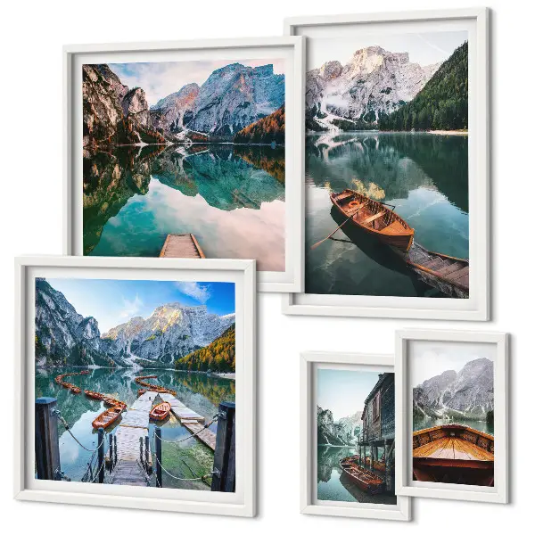 Conjunto de 5 quadros decorativos com barcos de madeira em lagos tranquilos