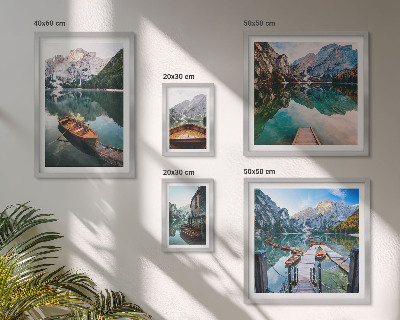 Conjunto de 5 quadros decorativos barcos de madeira em lagos tranquilos