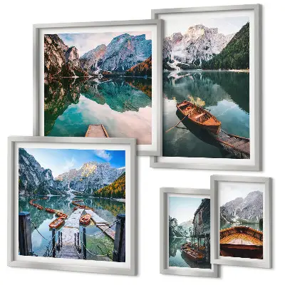 Conjunto de 5 quadros decorativos com barcos de madeira em lagos tranquilos