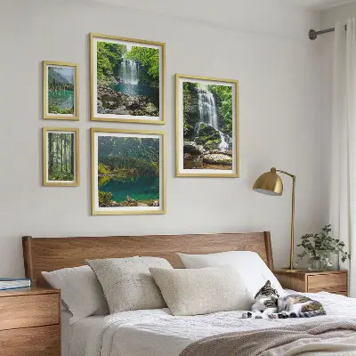 Conjunto de 5 quadros decorativos com paisagens de cachoeiras e florestas