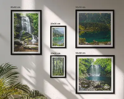 Conjunto de 5 quadros decorativos com paisagens de cachoeiras e florestas