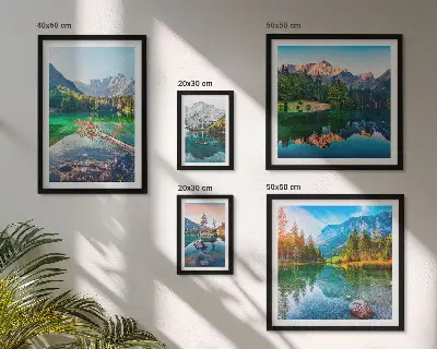 Conjunto de 5 quadros com moldura com paisagens de montanhas, lagos e florestas