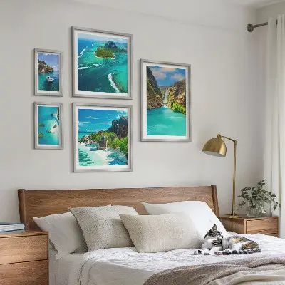 Conjunto de 5 quadros decorativos com temática de cachoeiras e praias tropicais