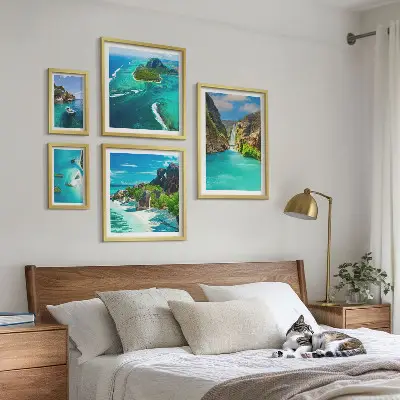 Conjunto de 5 quadros decorativos com temática de cachoeiras e praias tropicais