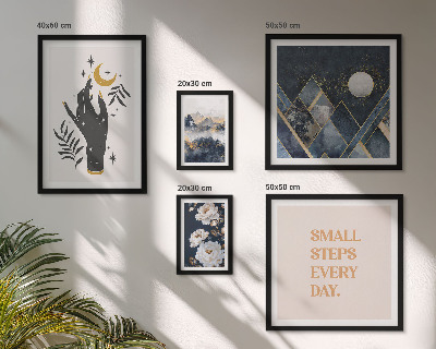 Parede galeria de quadros Estilo boho com elementos da natureza e mensagens.