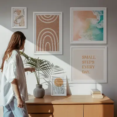 Galeria de parede com decoração de plantas elegantes