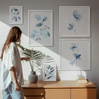 Conjunto de 5 quadros decorativos com detalhes de plantas em azul