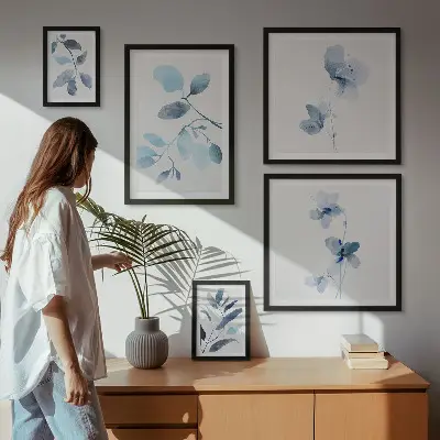 Conjunto de 5 quadros decorativos com detalhes de plantas em azul