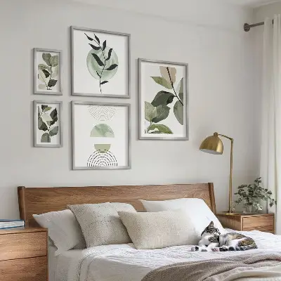 Galeria de quadros para parede com motivos de plantas escandinavas