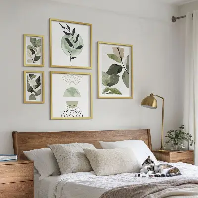 Galeria de quadros para parede com motivos de plantas escandinavas
