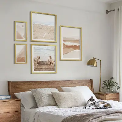 Conjunto de 5 quadros com moldura tema praias e montanhas minimalistas