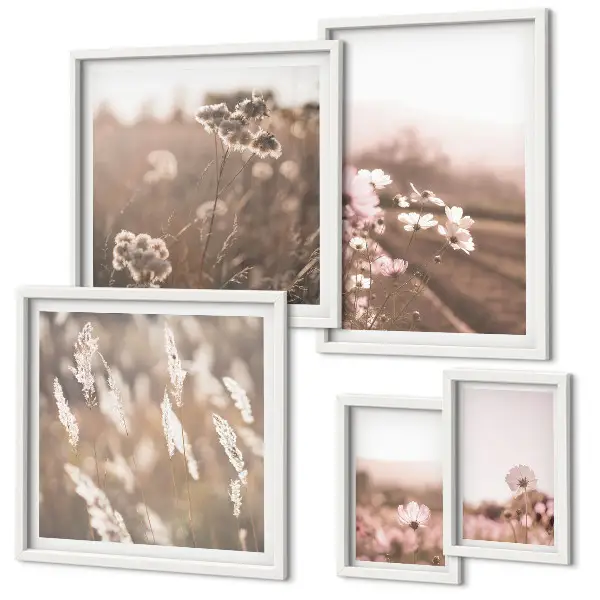 Conjunto de 5 quadros decorativos com motivos florais de natureza delicada