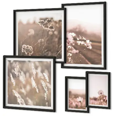 Conjunto de 5 quadros decorativos com motivos florais de natureza delicada