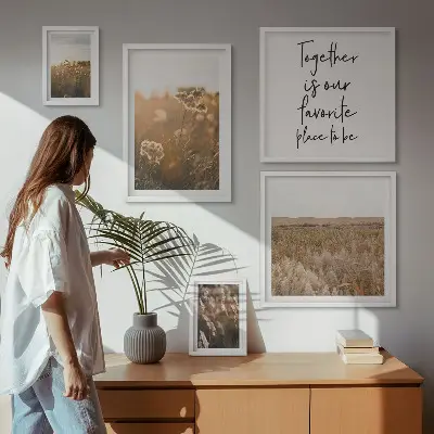 Galeria de parede com provérbios sobre paisagens naturais e flores