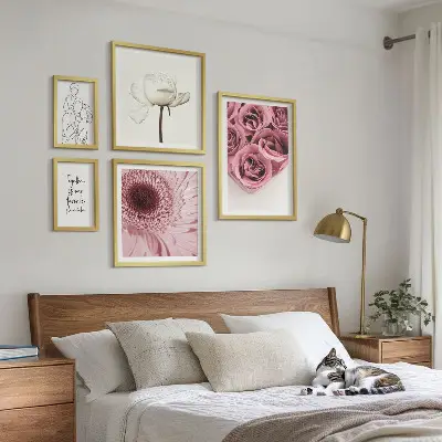Galeria de quadros para parede com inspirações florais estilo boho