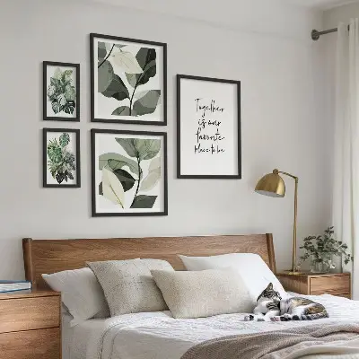 Conjunto de 5 quadros decorativos com inspirações modernas de plantas