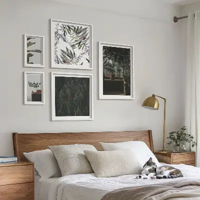 Galeria de parede com motivos de plantas de oásis verde
