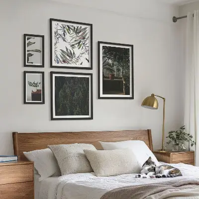 Galeria de parede com motivos de plantas de oásis verde