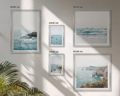 Conjunto de 5 quadros com moldura com vistas tranquilas de mar, praias e falésias