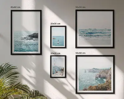 Conjunto de 5 quadros com moldura com vistas tranquilas de mar, praias e falésias