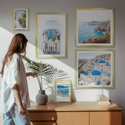 Conjunto de 5 quadros com moldura Casas de Santorini à beira-mar azul