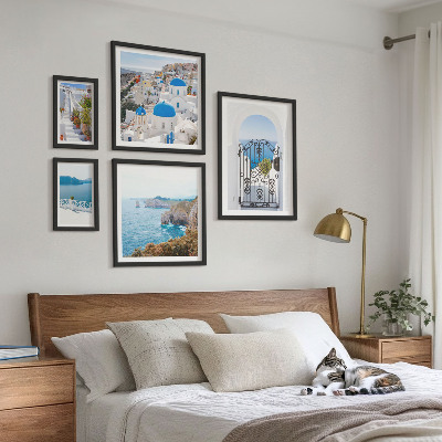 Conjunto de 5 quadros com moldura Casas de Santorini à beira-mar azul