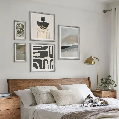 Conjunto de 5 quadros com moldura com padrões abstratos em cores
