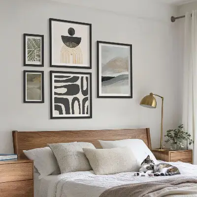 Conjunto de 5 quadros com moldura com padrões abstratos em cores
