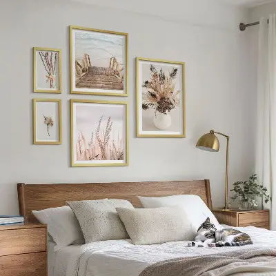 Galeria de quadros para parede com estampas de plantas secas e água em estilo decorativo