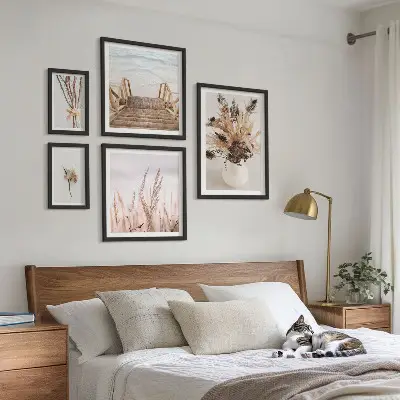 Galeria de quadros para parede com estampas de plantas secas e água em estilo decorativo