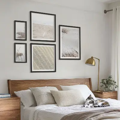 Conjunto de 5 quadros com moldura com motivos minimalistas de praia