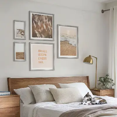 Conjunto de 5 quadros decorativos com frases sobre a vida e paisagens litorâneas