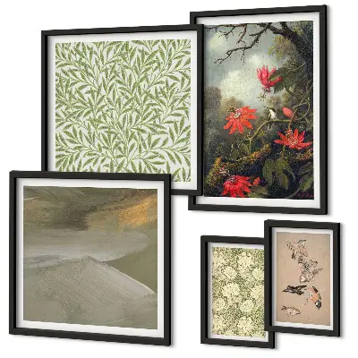 Galeria de parede com estampas de flores, pássaros e motivos naturais
