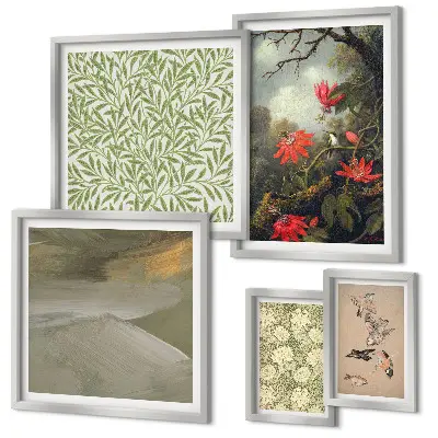 Galeria de parede com estampas de flores, pássaros e motivos naturais