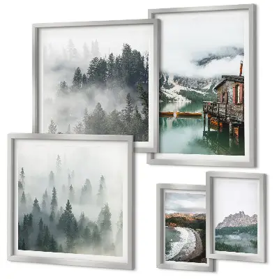 Conjunto de 5 quadros com moldura com temática de paisagens montanhosas, chalés e água