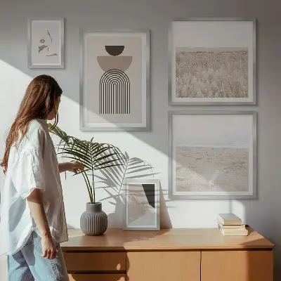 Galeria de parede com paisagens abstratas elegantes