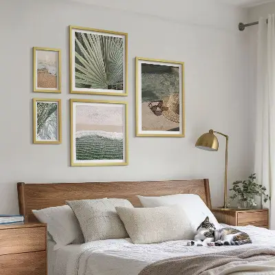 Galeria de parede com temas aquáticos elegantes para férias