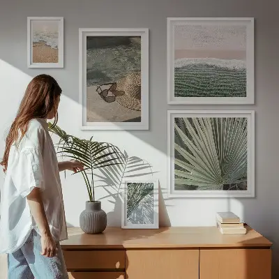 Galeria de parede com temas aquáticos elegantes para férias