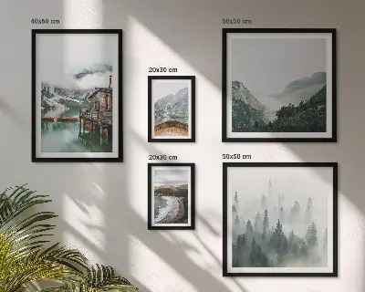 Galeria de quadros para parede com paisagens de montanhas, casas e água