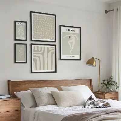 Conjunto de 5 quadros decorativos com estampas de gráficos abstratos elegantes em verde