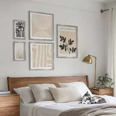 Parede galeria de quadros Motivos vegetais neutros e elegantes