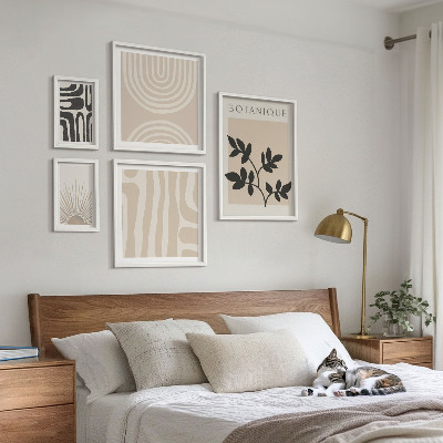 Parede galeria de quadros Motivos vegetais neutros e elegantes