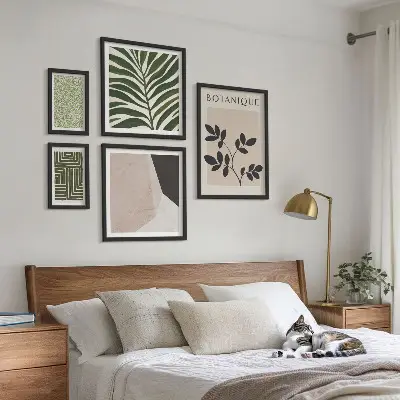Conjunto de 5 quadros com moldura com estampas de inspirações modernas de plantas