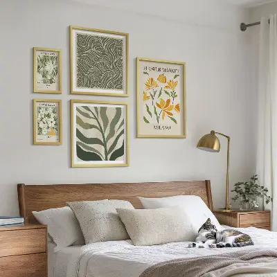Galeria de parede com motivos vegetais modernos