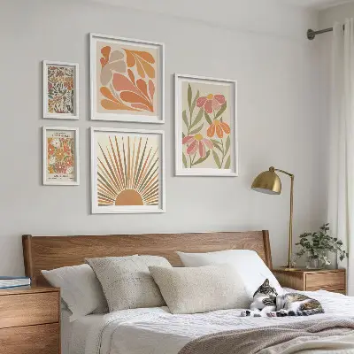 Conjunto de 5 quadros com moldura com estampa de flores geométricas em estilo boho