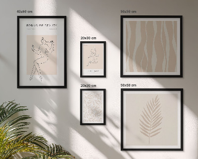 Parede galeria de quadros Ilustrações estilosas de mulheres e plantas.
