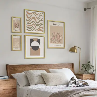 Galeria de quadros para parede com estampas de abstrações de plantas elegantes